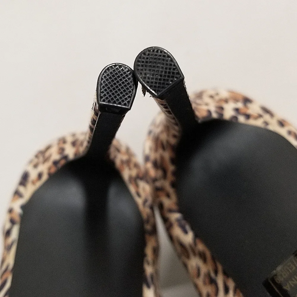Qupid Into The Wild Black & Tan Leopard Print Stud Detail Stiletto Booties Sz 8 - Picture 9 of 12
